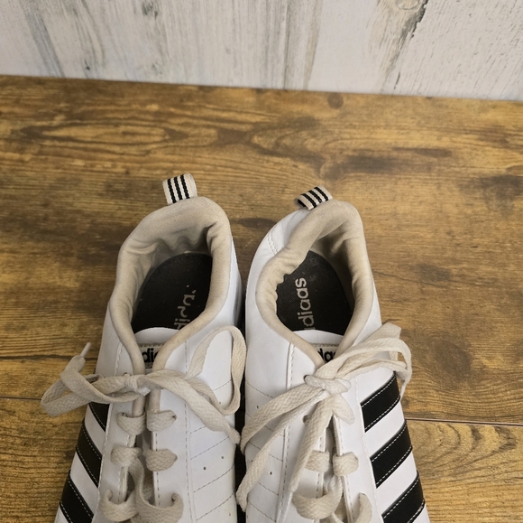 Adidas White and Black Sneakers Mens Size 10 - Picture 3 of 11